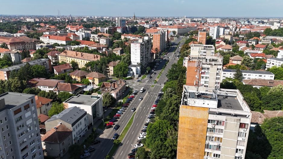 Teren ultracentral Take Ionescu pe artera cu 3 fronturi - Poză 1