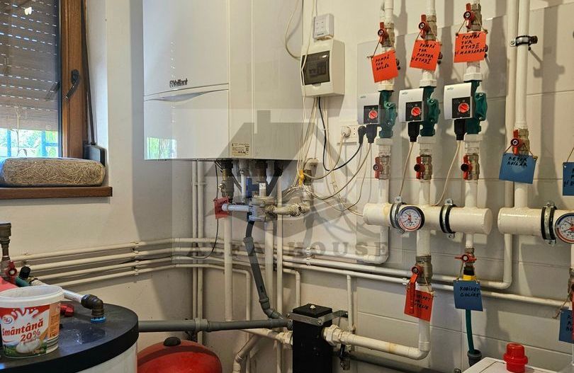 Casa deosebita cu 6 camere in  Centrul Brasovului - 210 mp - Poză 8