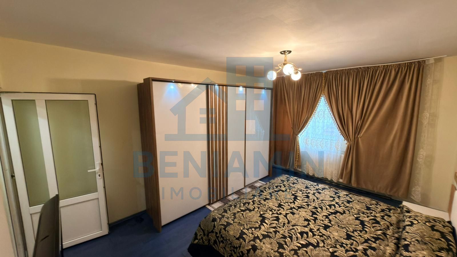 Vila-in-zona-Parcului-Nicolae-Romanescu-curte-mare-doua-constructii - Poză 5