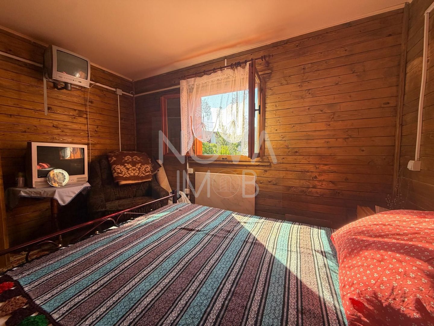 CASA DE VACANTA CU TEREN GENEROS, VALE – SALISTE - Poză 24