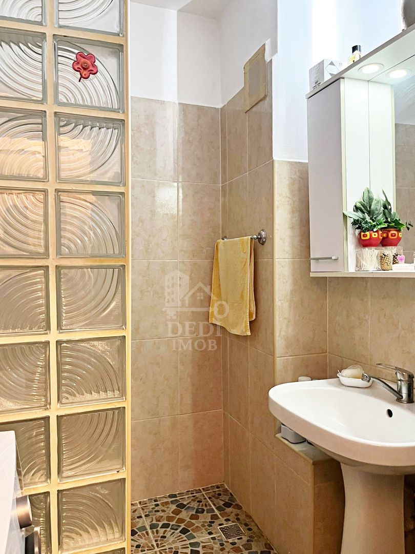 Apartament 1 camere de vânzare in zona Rogerius, Oradea - Poză 7