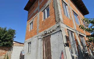 Casă P+1+Pod locuibil | Sector 2 | Curte 300 mp - Poză 1