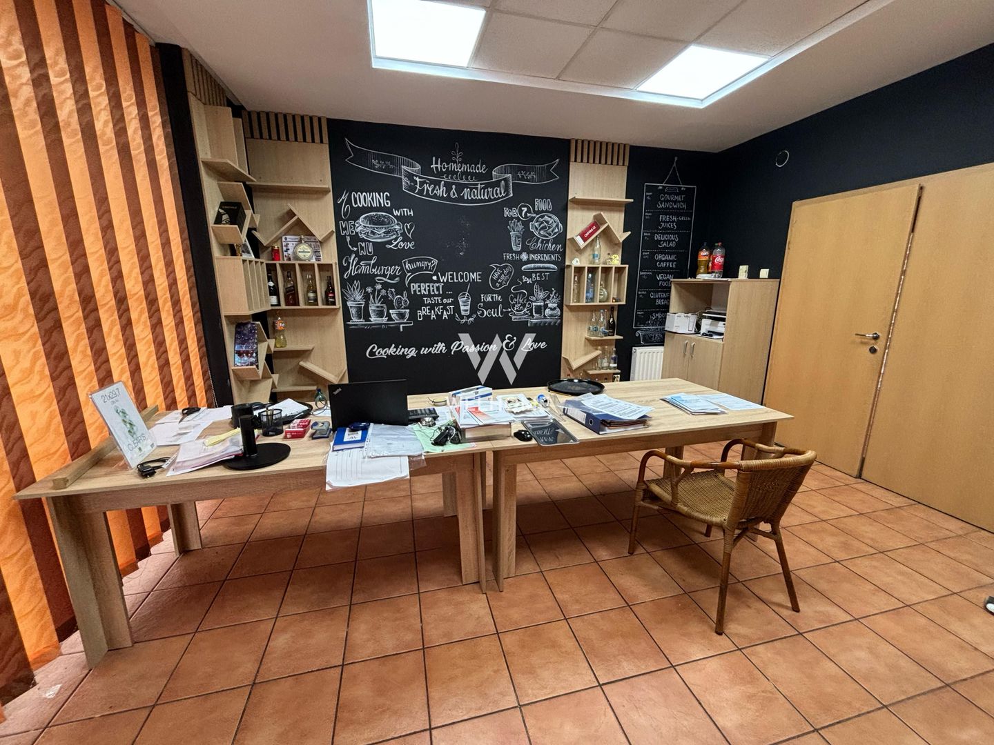 Investitia ideala , hotel, restaurant si spatii de inchiriat - Poză 15