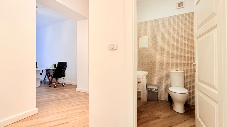 Spațiu Birou - Imobil istoric complet renovat - Poză 11
