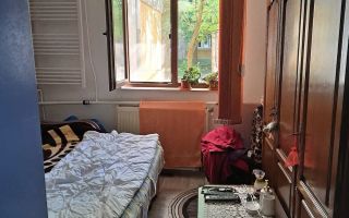 Garsoniera zona Buziasului la parter - Poză 1