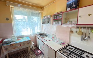 Apartament 2 camere Republicii Etaj III - Carei - Zona Blocul Verde - Poză 2