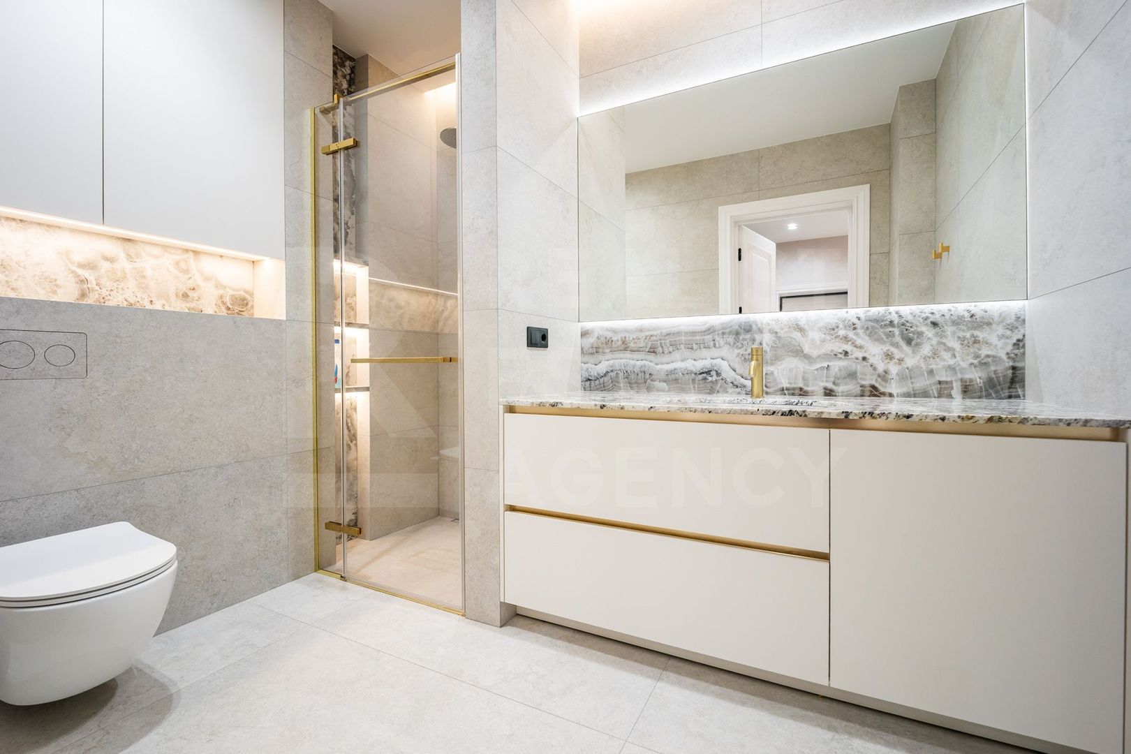 Chirie, apartament, 4 camere, Strada Universității, Centru - Poză 21