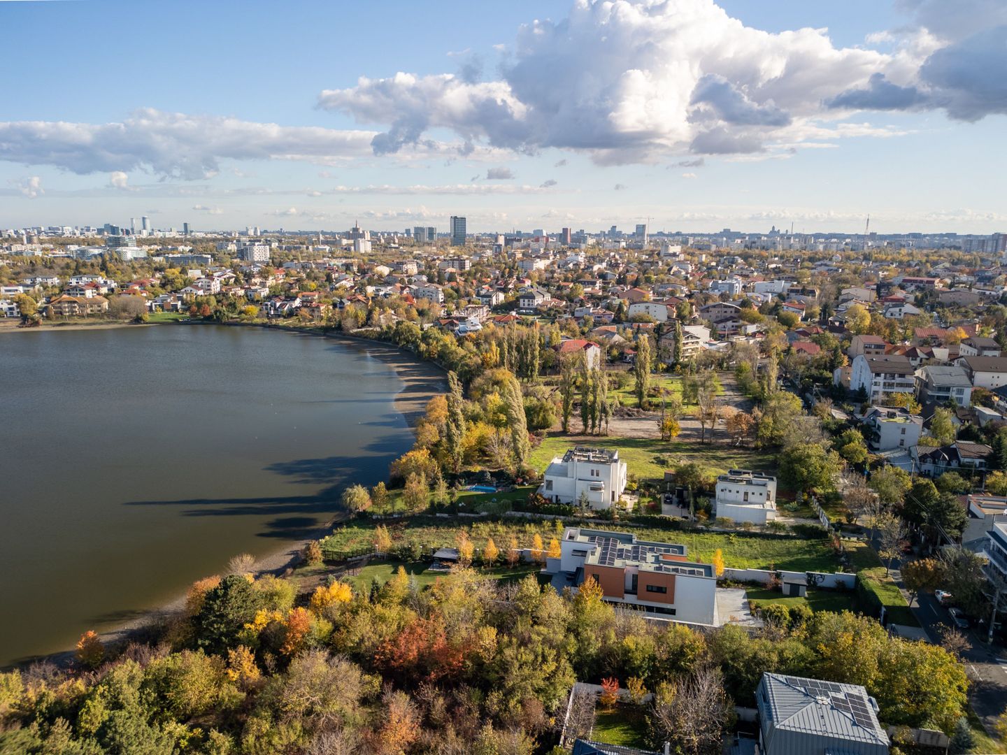 Smart-Home nZEB spectaculoasa Bucuresti Sector1 cu deschidere lac - teren 2000mp - Poză 4