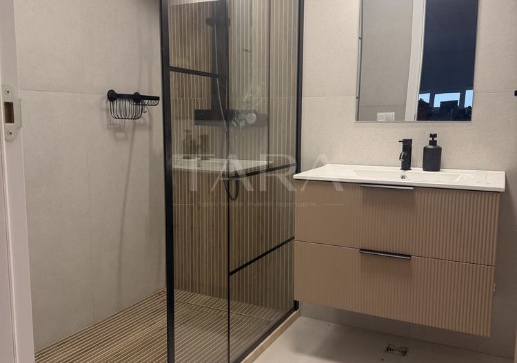 Apartament 2 camere decomandate, zona Vivo - Poză 3