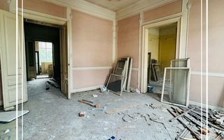 Apartament 3 cam de renovat ultracentral, clădire bine amplasată, Arad - Poză 8