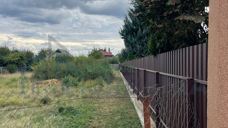 Teren intravilan de vânzare în Miroslava, Valea Adâncă, strada Cicoarei - Poză 3