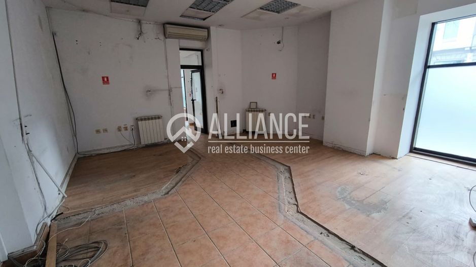 CENTRU Bdul Tomis spatiu comercial cu vitrina stradala! - Poză 3
