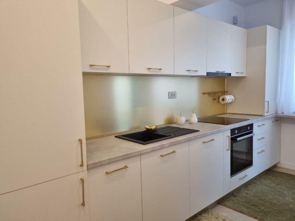 Cortina North, Particular - Poză 5