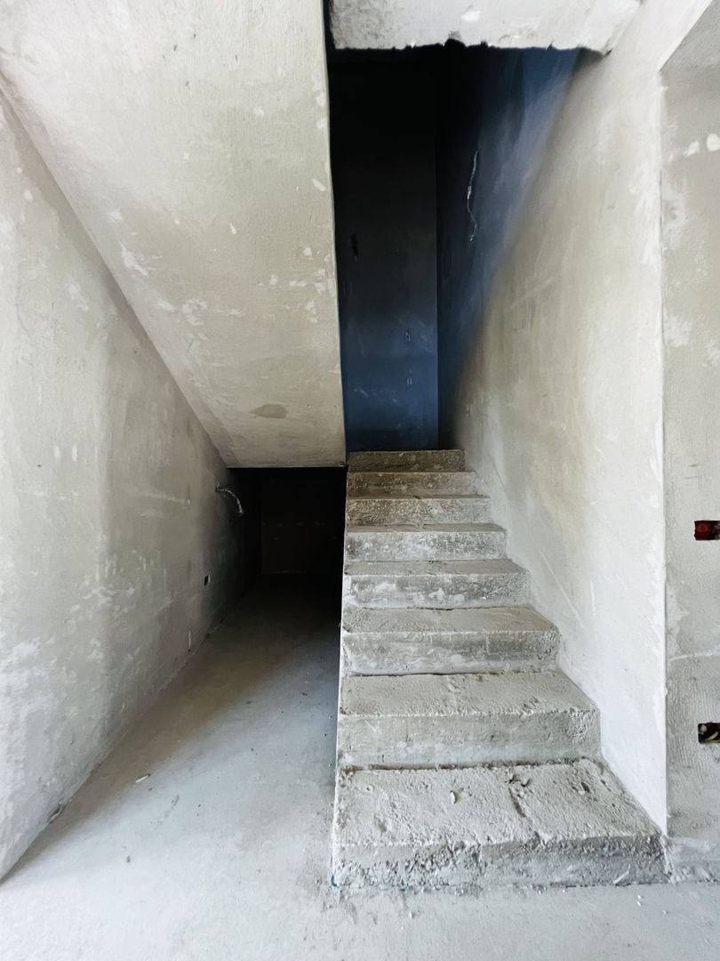 Duplex despărțit prin garaj Zona Centrala Dumbravita - Poză 7