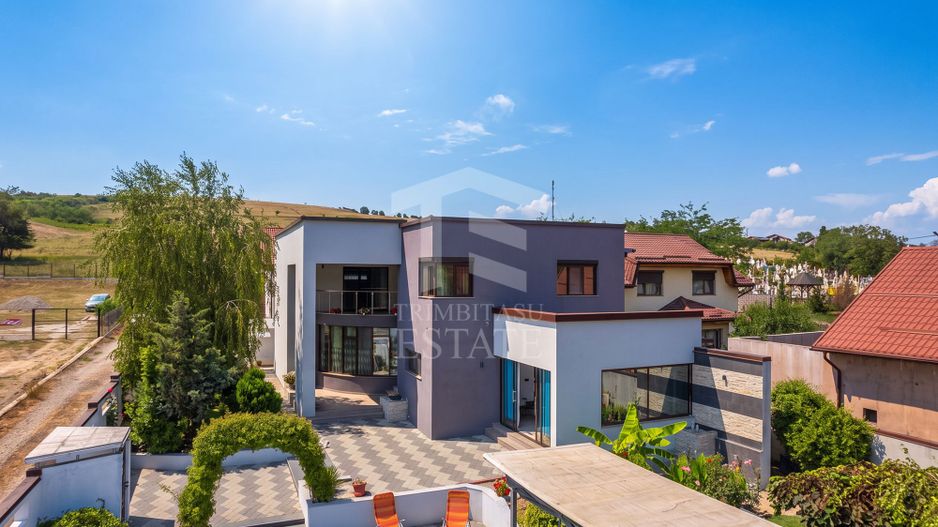 Vilă 342 mp cu piscină și 800 mp teren / 4 dormitoare / Pleașa - Poză 48