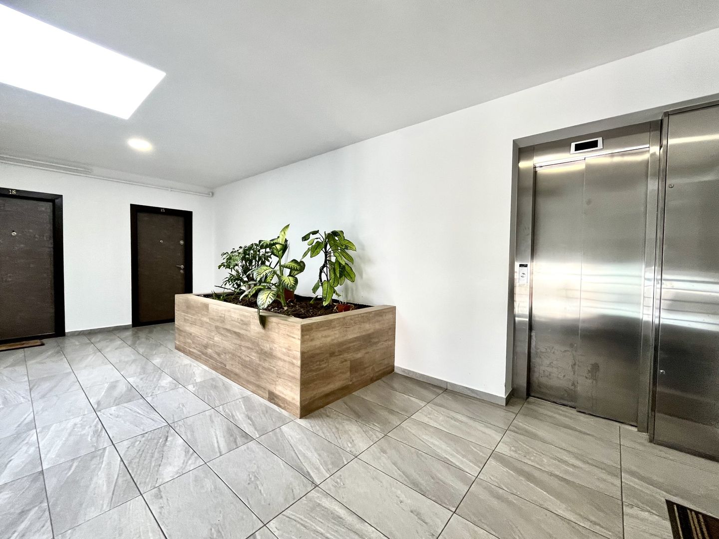 3 camere spațios si  cu terasă generoasă, la intrare în Dumbrăvița - Poză 28