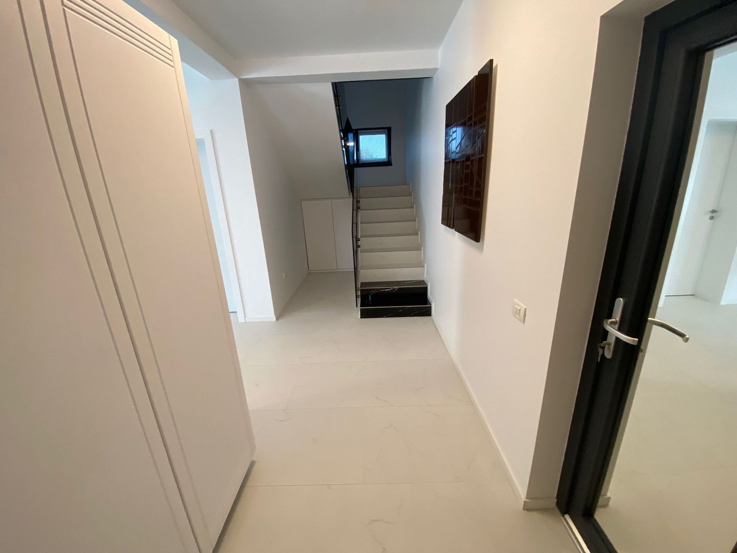 Casa moderna în Dumbravita - Ikea cu garaj - Poză 4