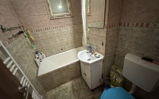 Apartament cu 3 camere, 54mp, Zona Dambu Pietros - Poză 10