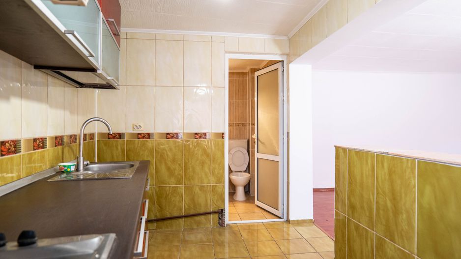 Casă de vânzare – 181 mp, 3 apartamente, 9 camere – București - Poză 19