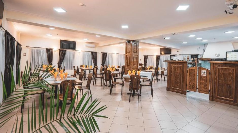 Oportunitate de Investiție – Hotel de Vânzare în Moieciu de Jos - Poză 4