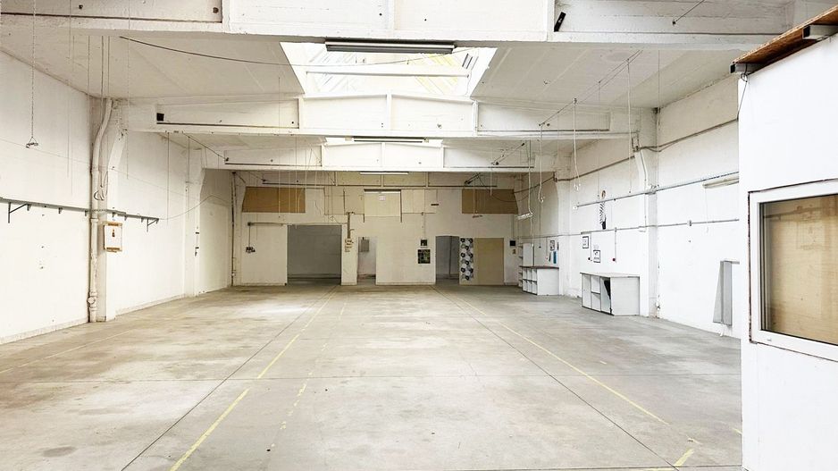 Hală industrială 431 mp de închiriat – central Arad, acces TIR - Poză 1