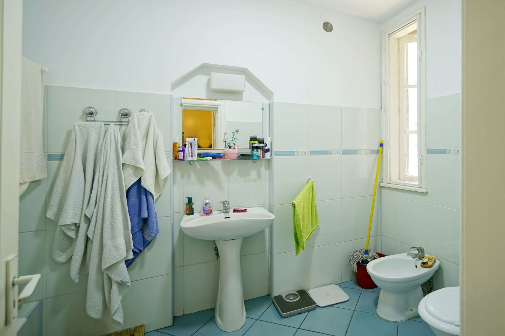 apartament 4 camere in spate la Cocor - Poză 10