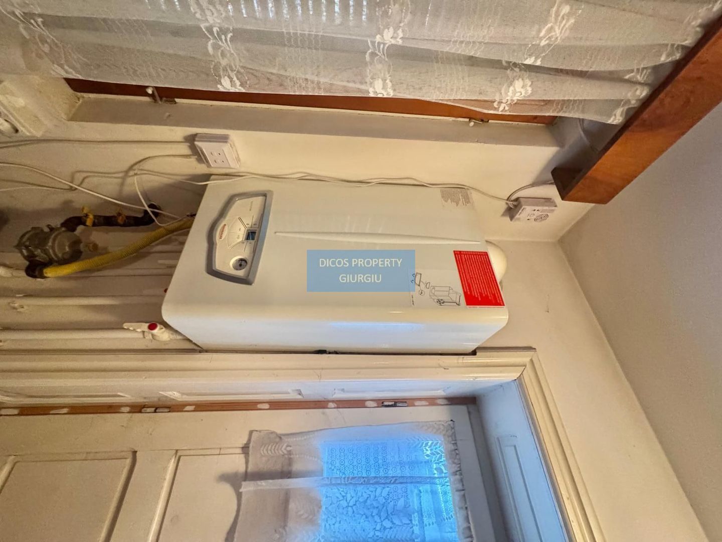 Casă de vânzare  zona Str. Gheorghe Doja, 3 camere - Poză 3