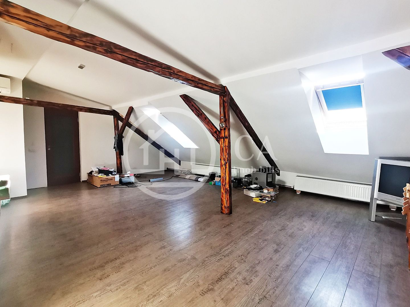 Apartament cu 3 camere la curte comuna de vanzare Ultracentral, Oradea - Poză 7