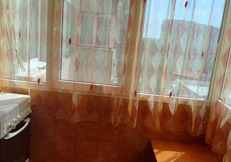 Vând apartament 4 camere - Poză 10