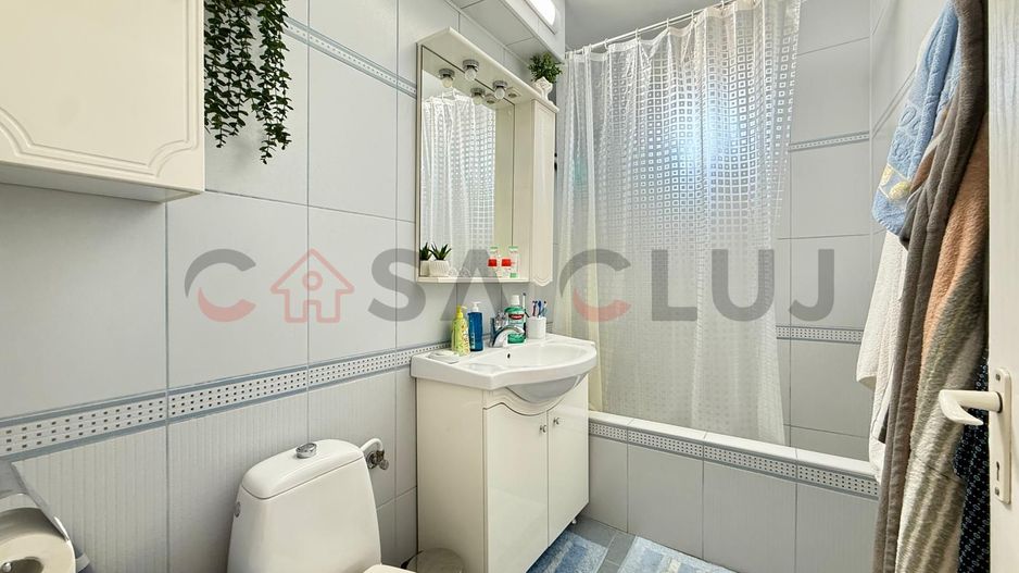 3 camere, la cheie, zona Transilvania College Gheorgheni - Poză 7