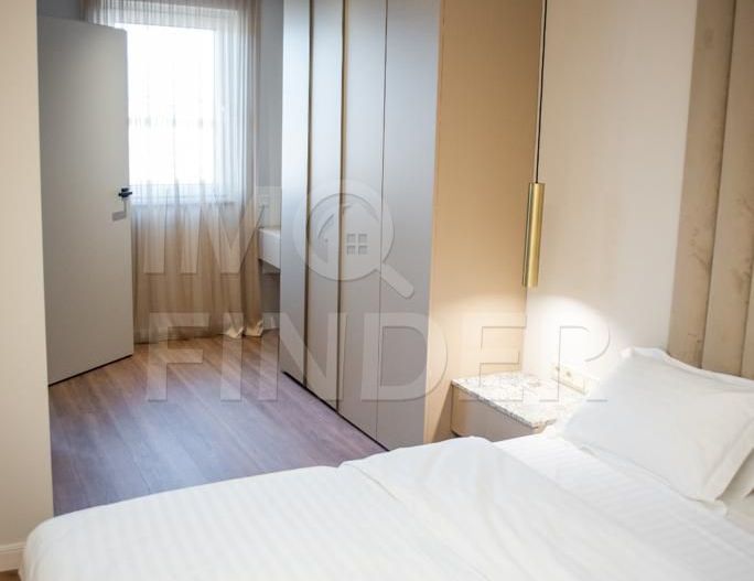 Vanzare 2 camere la cheie, zona Teatru National - Poză 10