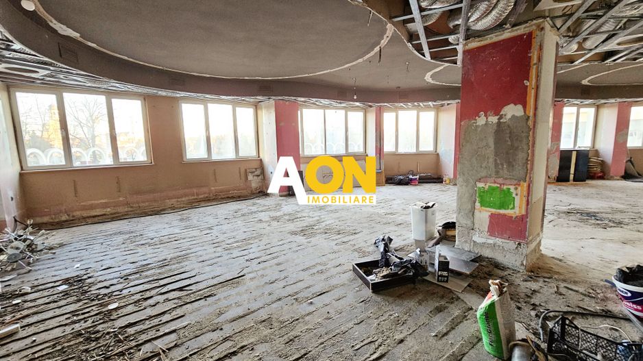 Spatiu comercial sau de birouri, 325 mp utili, M-uri - Poză 15