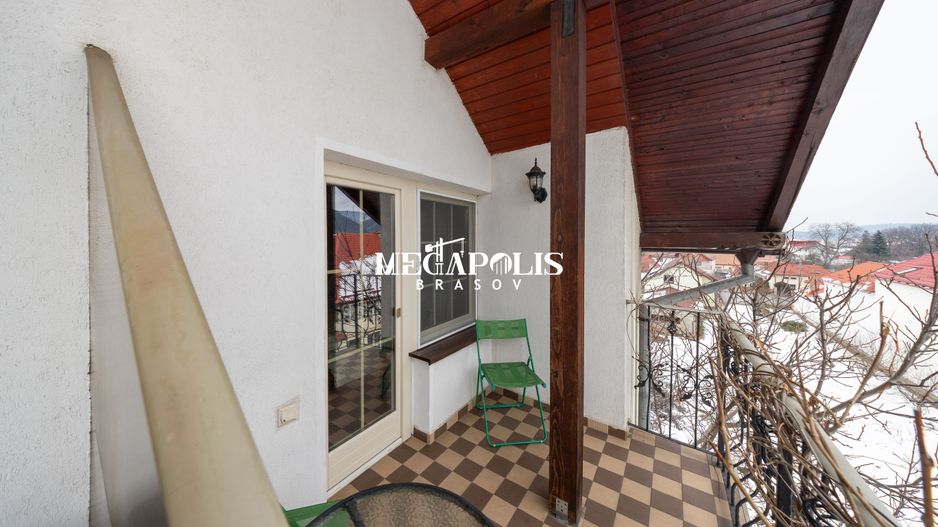 Pensiune de vânzare în Râșnov | 14 camere | 427 mp - Poză 44