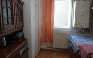 BRASADAS vinde ap 2 cam etaj 3/10 Centru Nou. - Poză 1