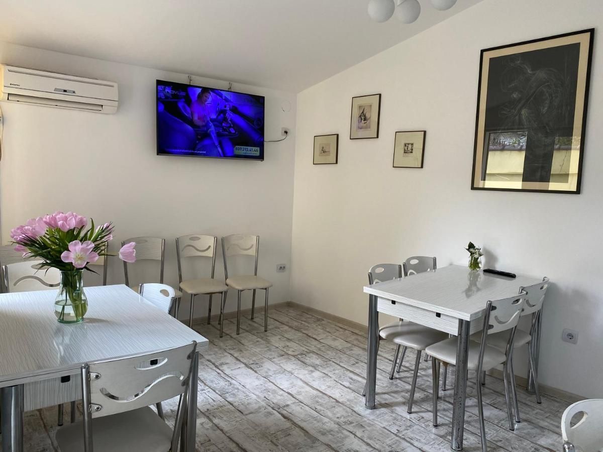 PENSIUNE 10 CAMERE DE ÎNCHIRIAT - BUCUREȘTI - Poză 5