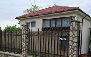 Casă spațioasă de vânzare în zona Podul de Fier, Iași - Poză 1