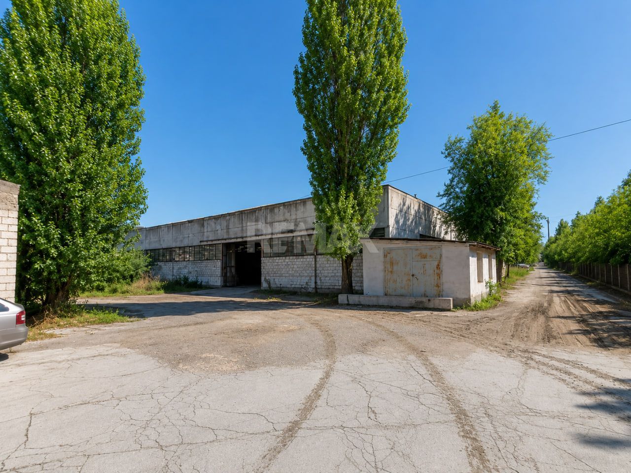 Oportunitate Rară de Investiție Industrială – 3,97 ha Teren + 14.673 m² Construcții în Zona Sîngera, Chișinău - Poză 1
