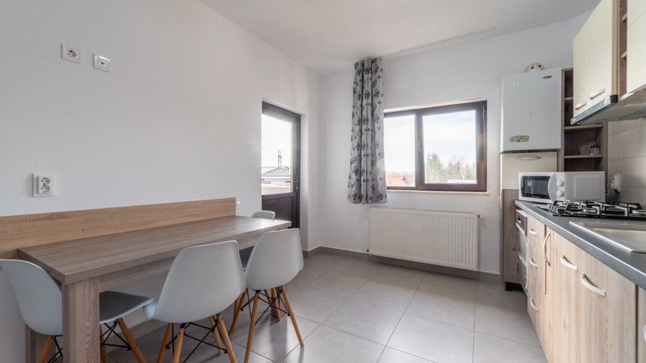 Ap. de 3 camere - parcare inclusa - loc de joaca - foisor- gratar - curte - Poză 9