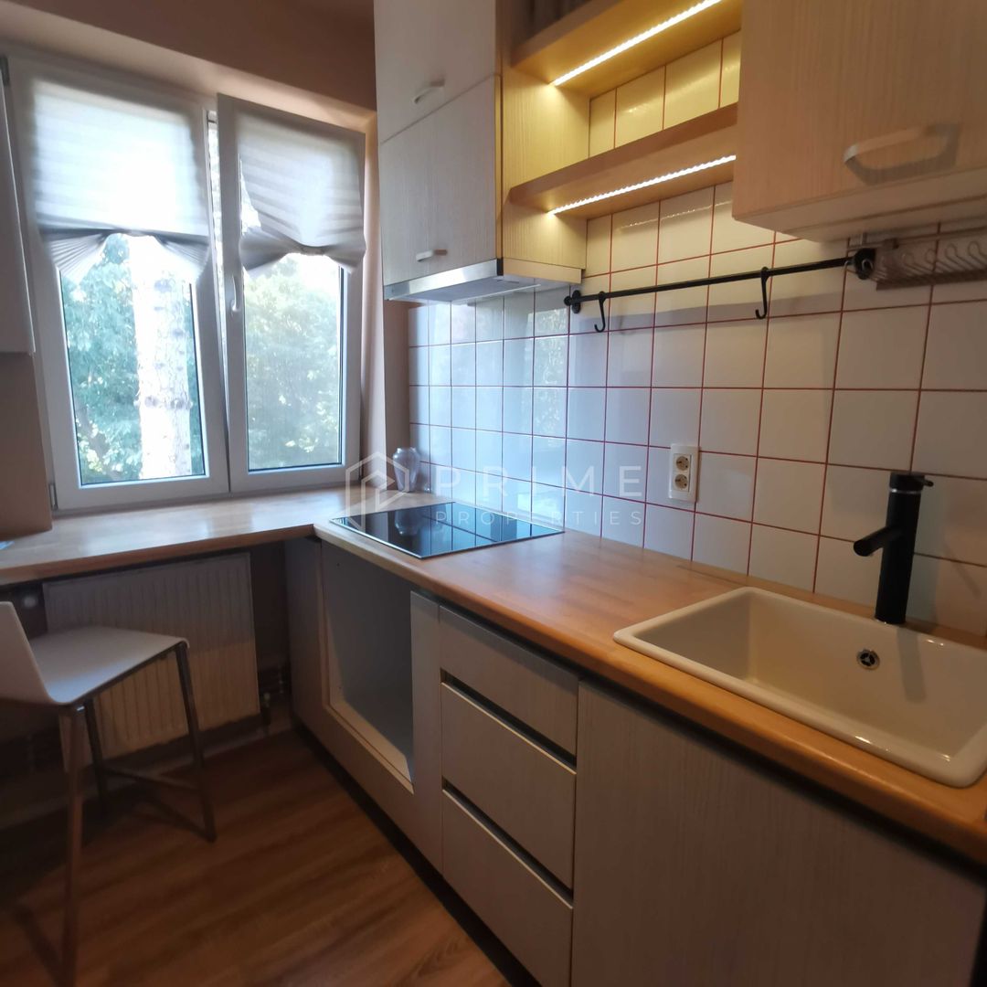 De închiriat: Apartament modern cu 1 cameră, în zona 7 Noiembrie - Poză 1