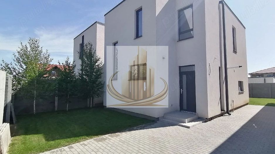 Casa aproape de scoala, gradinita, liceu, 4 camere, asfalt, toate utilitatile - Poză 2