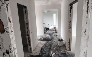 Casa 4 camere Crevedia - Poză 8