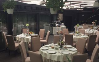 Restaurant de prestigiu cu 30 ani de traditie Parcul Carol - Poză 5