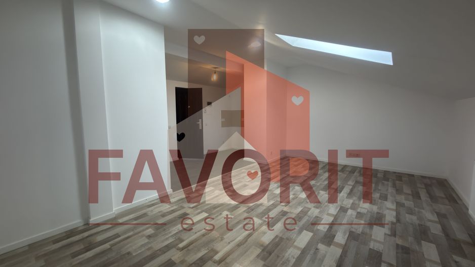 Disponibil imediat. Bloc nou - Poză 2