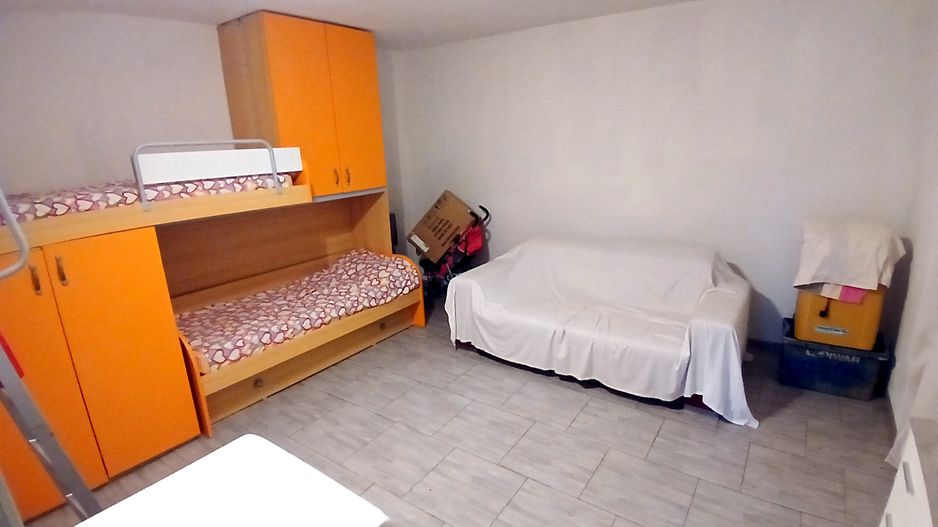 Hală, atelier și locuință, curte cu 900mp teren în Corod - Poză 6