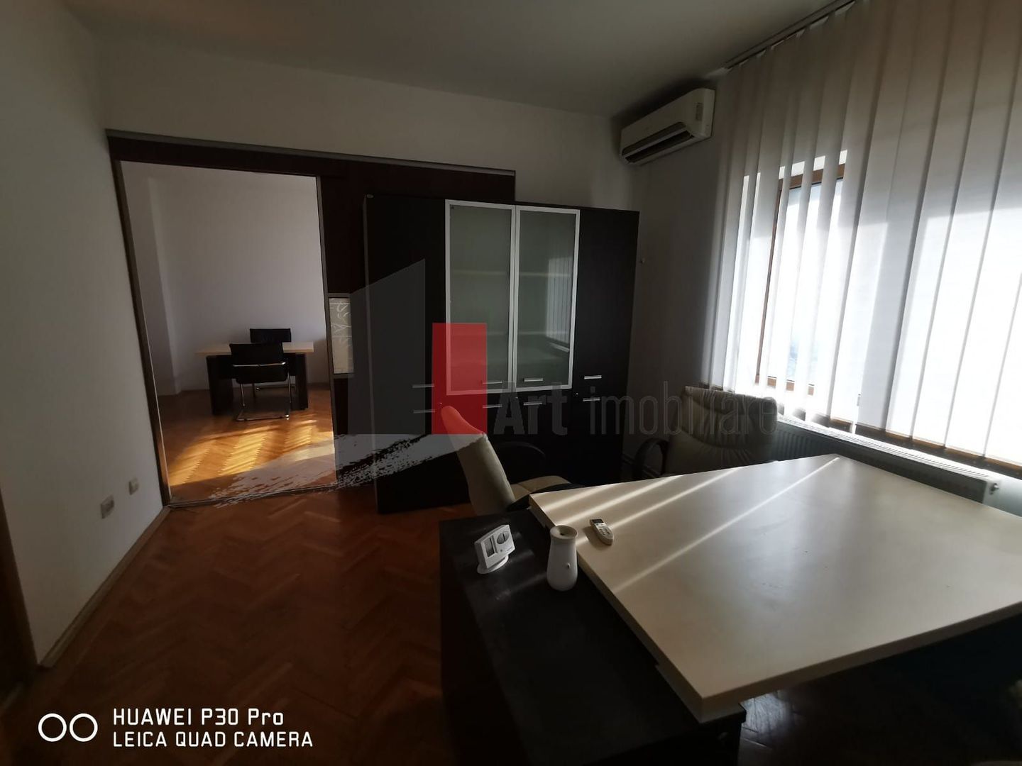 BUROU; CALEA  DOROBANTILOR; 3 camere - Poză 6