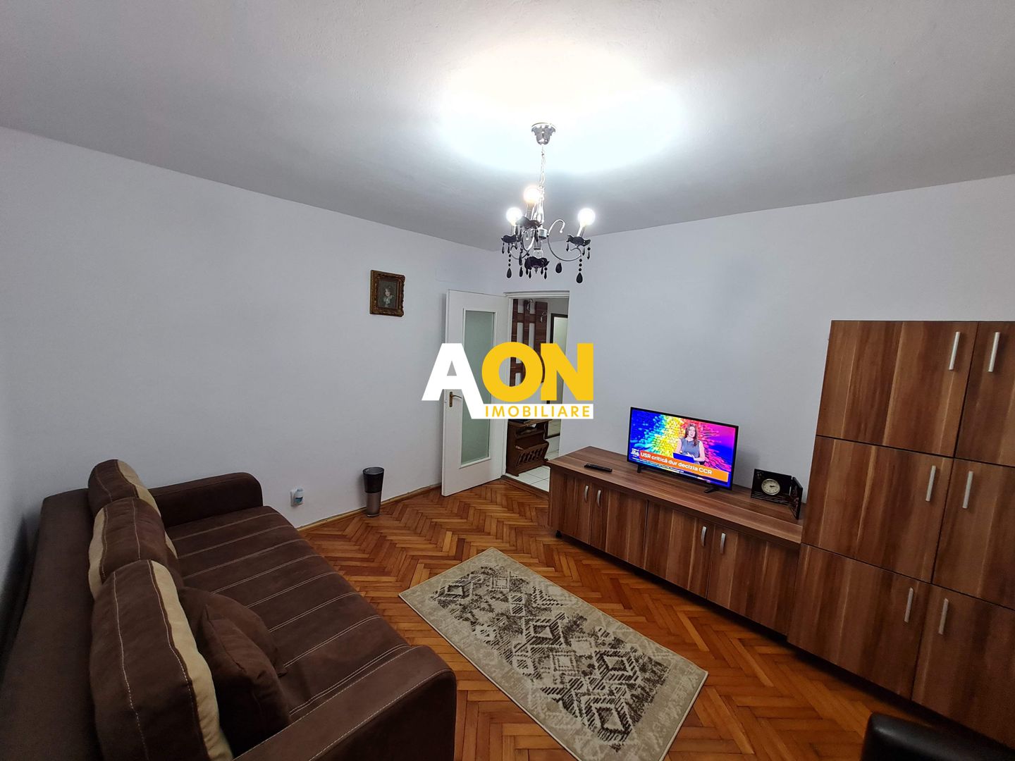 Apartament 3 camere, Parter, Semidecomandat, Zona Cetate - Poză 2