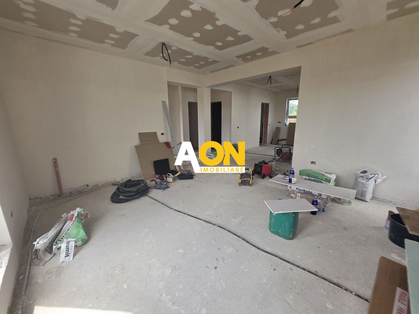 Casa Tip Duplex Zona Piata Cetate, 4 Camere, 3 Bai - Poză 3