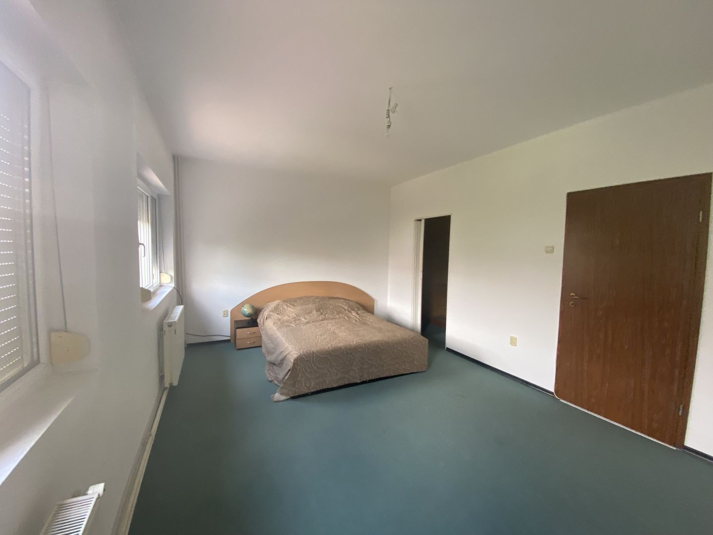 Casa de vânzare/închiriere zona Lunei - Poză 13