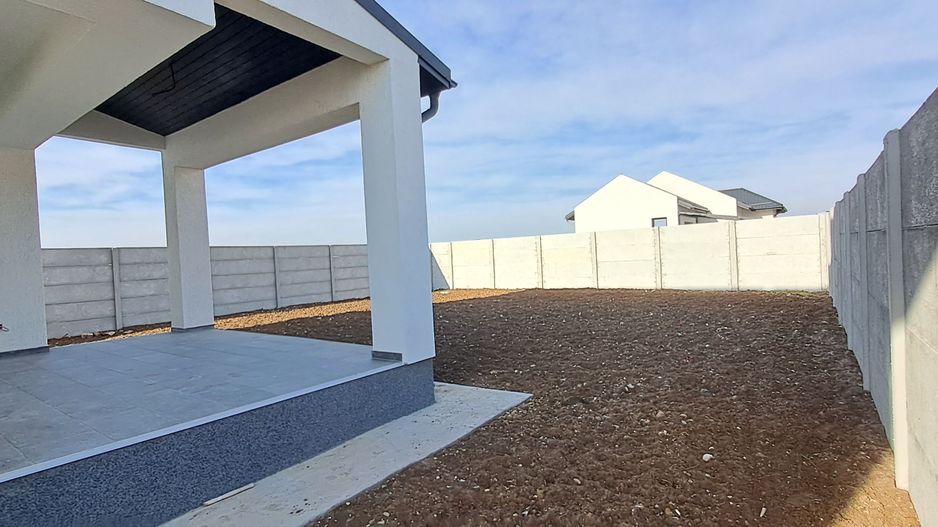 Casa / Vila individuala Dragomiresti Deal, cu utilitati, statii STB - Poză 2