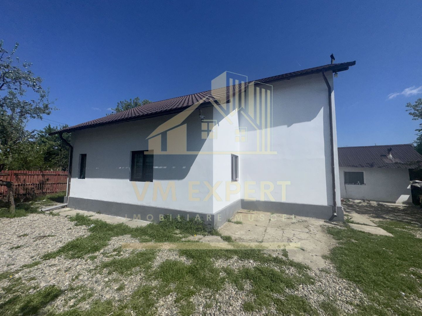 CASA DE VANZARE CU 4 CAMERE, APA SARATA, CAMPULUNG - Poză 2